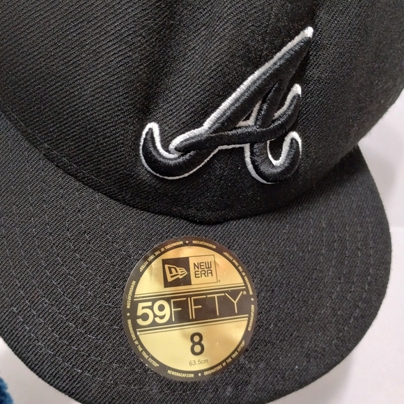 Black New Era 59FIFTY Cap - Picture 2 of 4